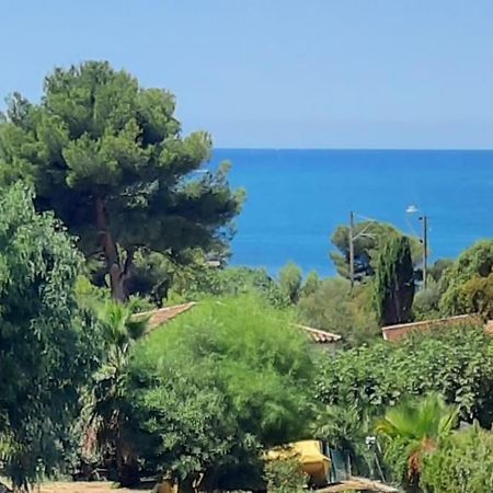 Les Galets De Sanary - Vue Mer Bagian luar foto